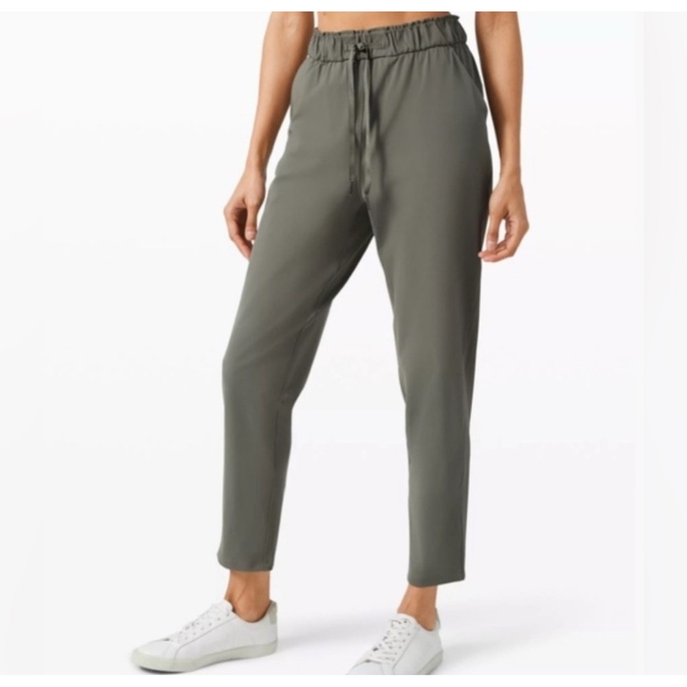 Lululemon Women Green Drawstring Waist Jogger Pants‎ Relaxed Fit Size 4